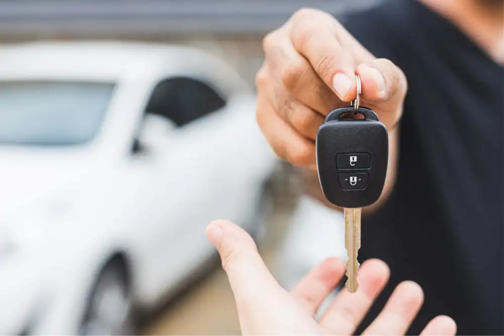 cles voiture donnee a une association